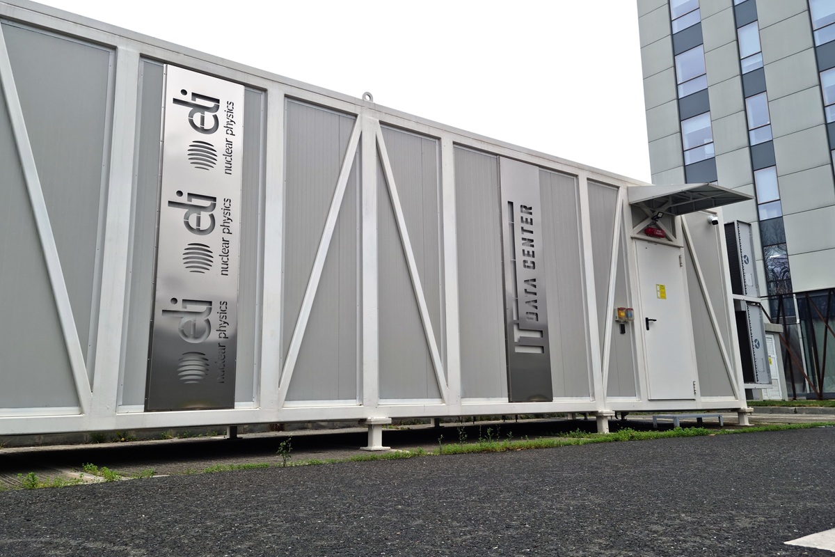 IT Compartment ELI-NP